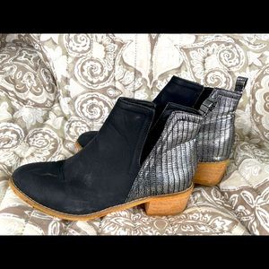 Corky’s women’s size 10 boots